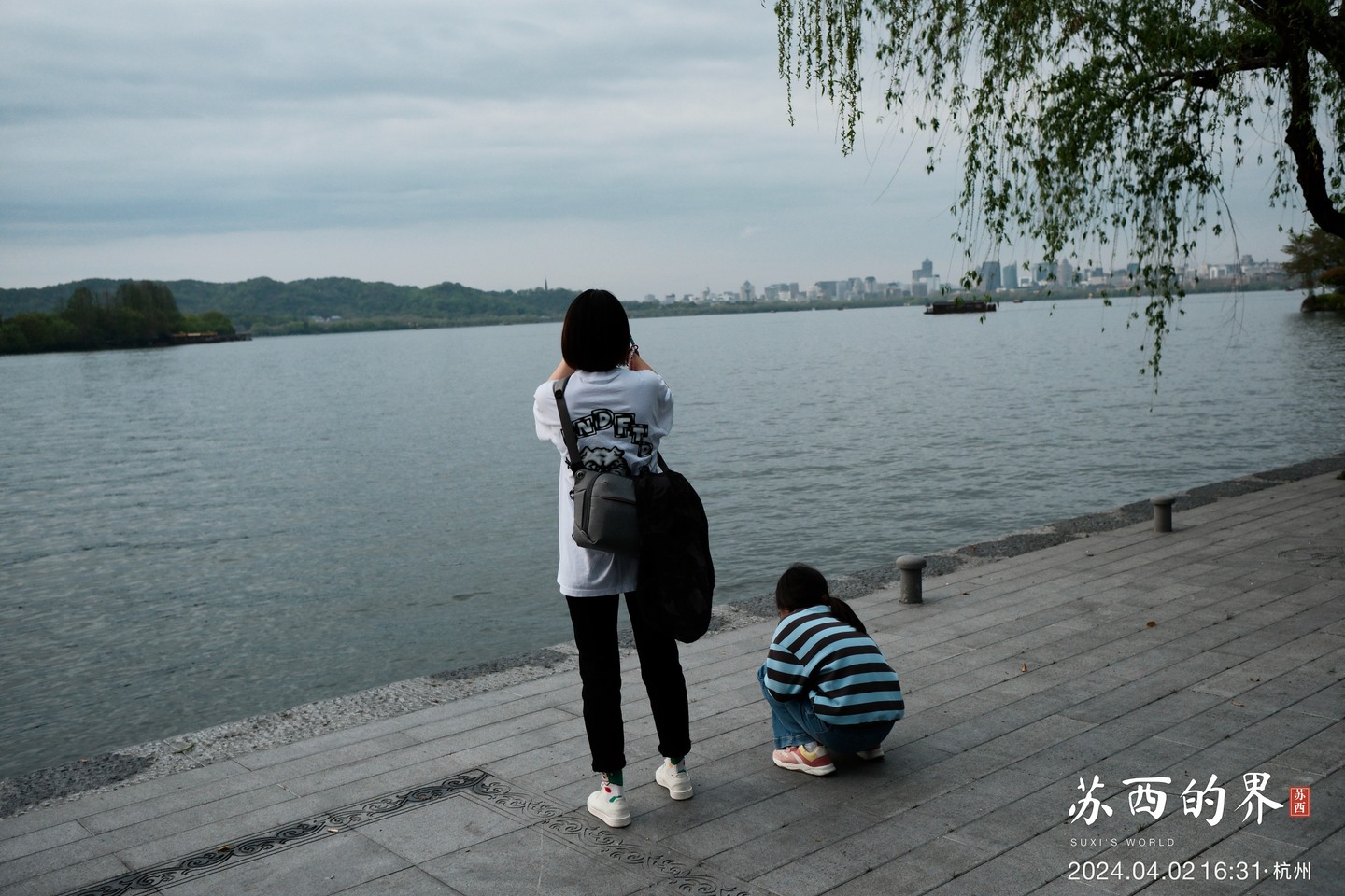 At the lakeside · Hangzhou · 2024.04.02 16:31